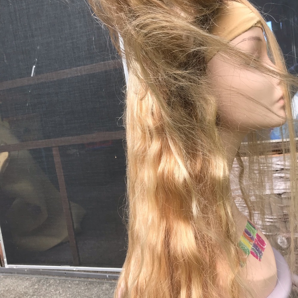 100-% human hair blonde lace wig!